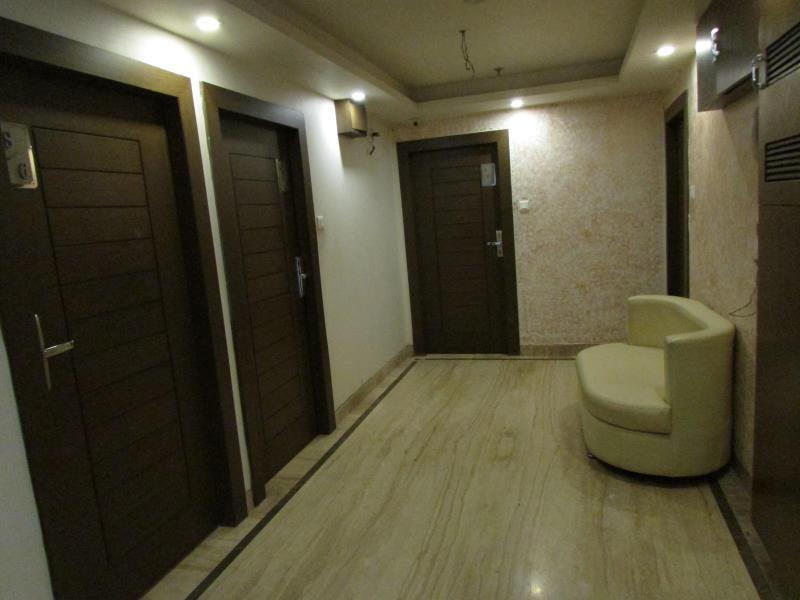 Hotel Emerald Калькутта Экстерьер фото
