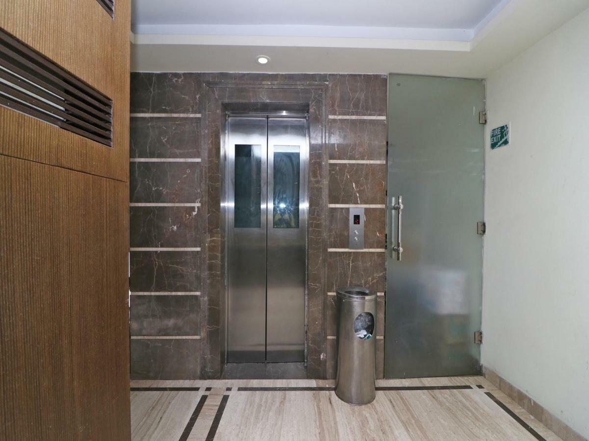 Hotel Emerald Калькутта Экстерьер фото