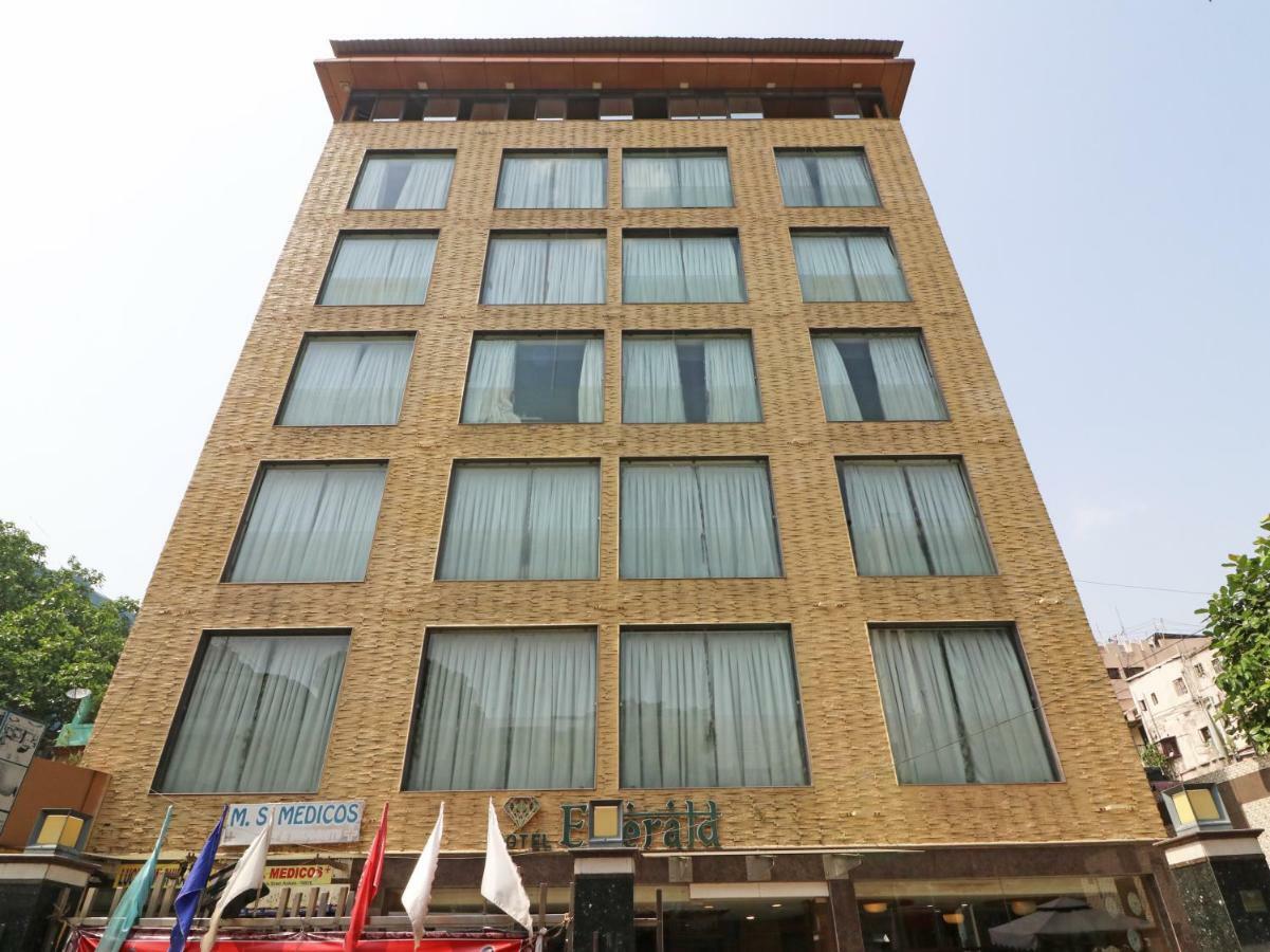 Hotel Emerald Калькутта Экстерьер фото
