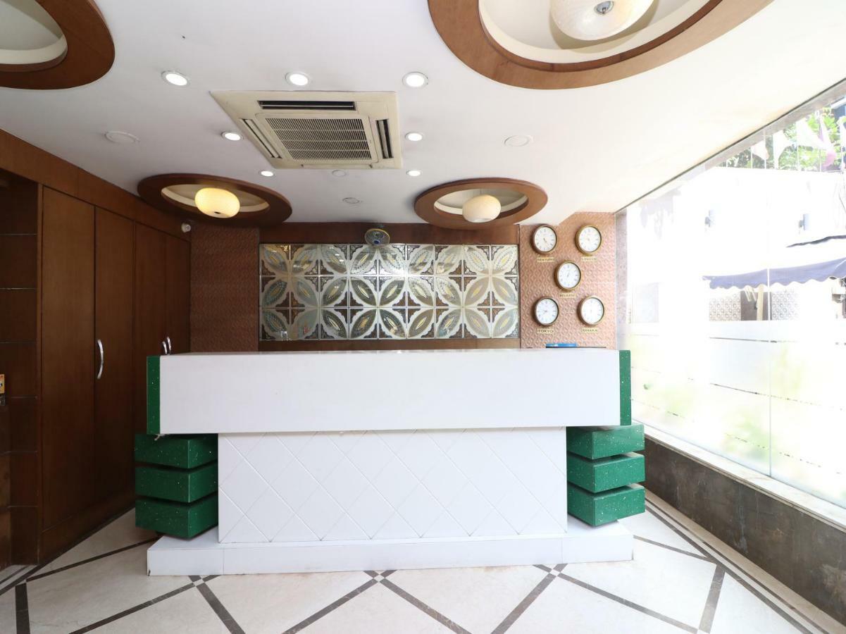 Hotel Emerald Калькутта Экстерьер фото