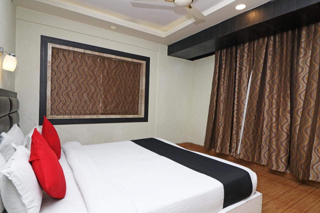 Hotel Emerald Калькутта Экстерьер фото