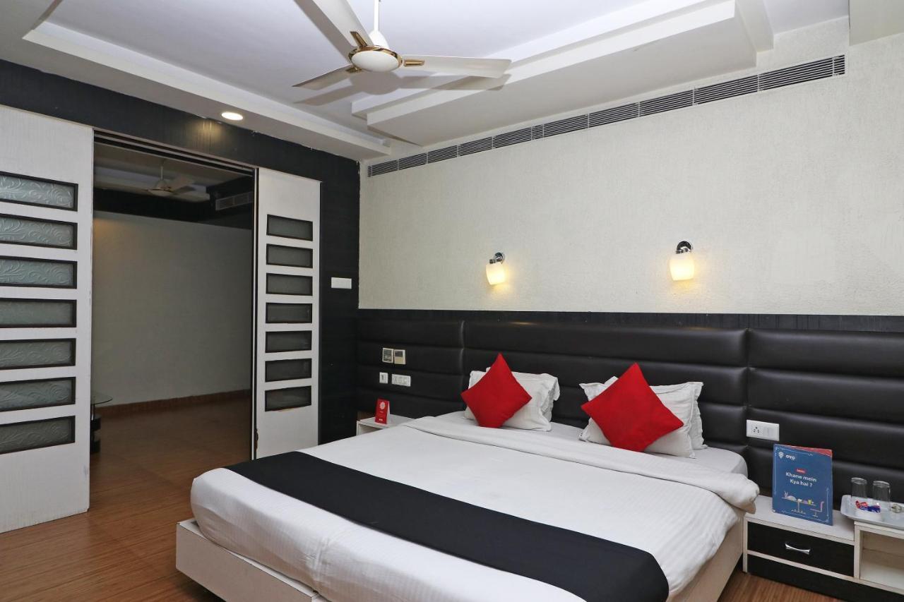 Hotel Emerald Калькутта Экстерьер фото